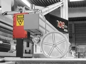 Medición de longitudes calibrable con MID-COUNTER y encoder láser, así como MID-COUNTER y encoder de rueda de medición