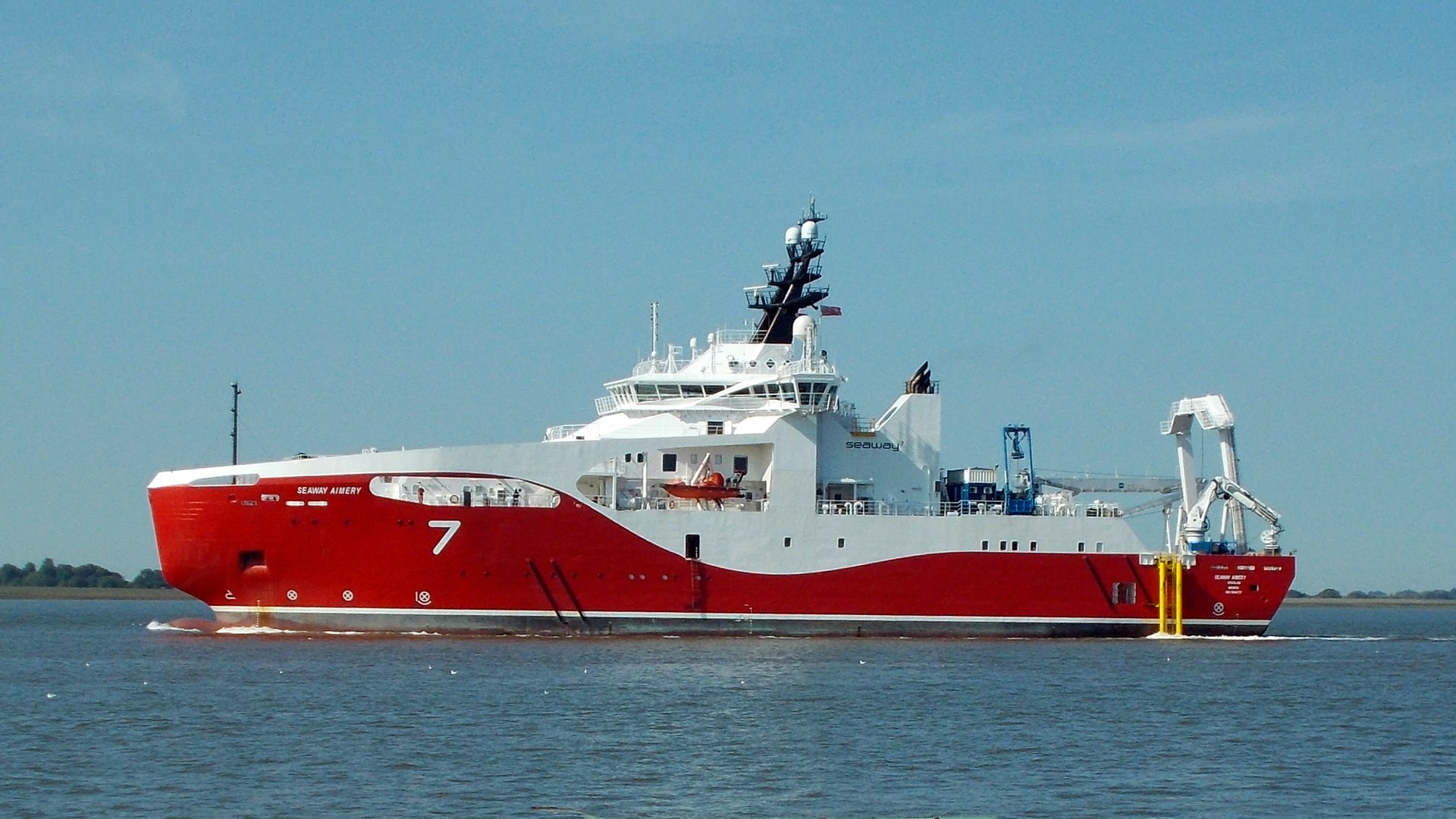 Cable for laying in the sea, ship for cable laying, measurement of cable length with laser encoder μSPEED, length measurement for cable storage and cable laying